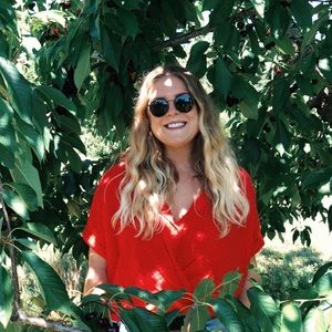 Meet your Posher, Kayla